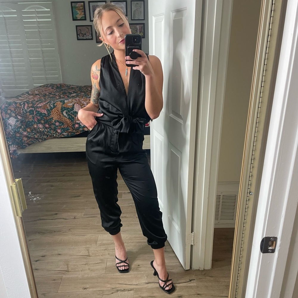 DO+BE Black Sleeveless Satin Jumpsuit